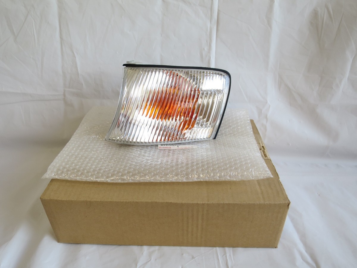 Brand NEW Genuine Chaser JZx100 OEM CORNER LIGHT INDICATOR SIGNAL