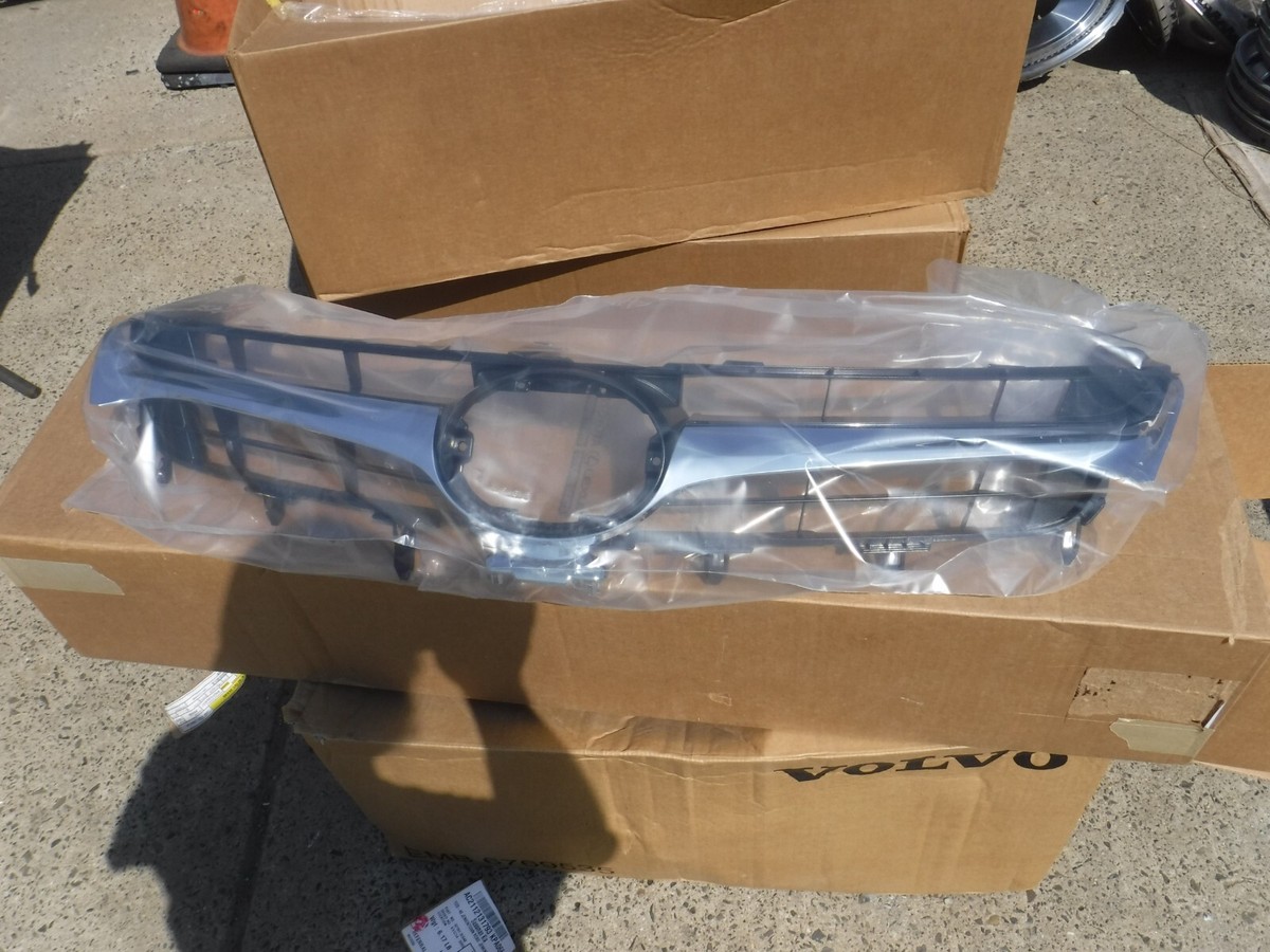 2015-2017 Toyota Camry LE Front Upper Grille Grill 53101-06913