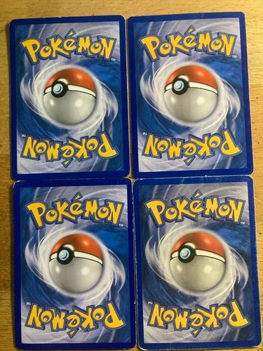 8 CARTE POKEMAN PIU' PORTA CARTE - Foto 2 di 6