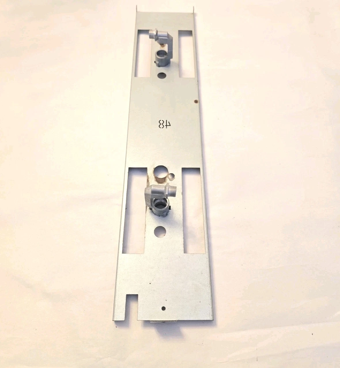 OEM Jenn-Air 73001281-73001418 Range Burner Main Jet Holder/Hanger Burner.