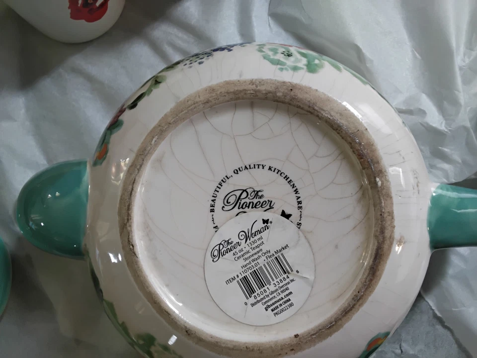 The Pioneer Women Country Garden Floral Teapot, Coffee Cup, Salt/ Peppe Shaker - Imagem 2 de 4