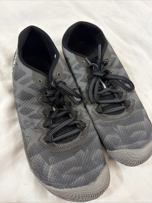 MERRELL Vapor Glove 3 Women s SZ  7 Black Silver Gray Trail Running Shoes J12674