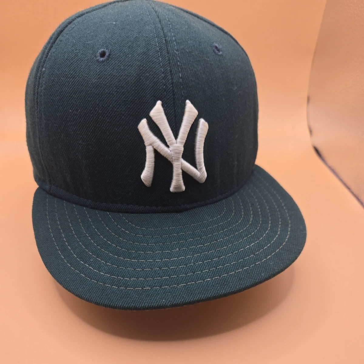 New Era New York Yankees 7 1/8 Size MLB Fan Apparel & Souvenirs