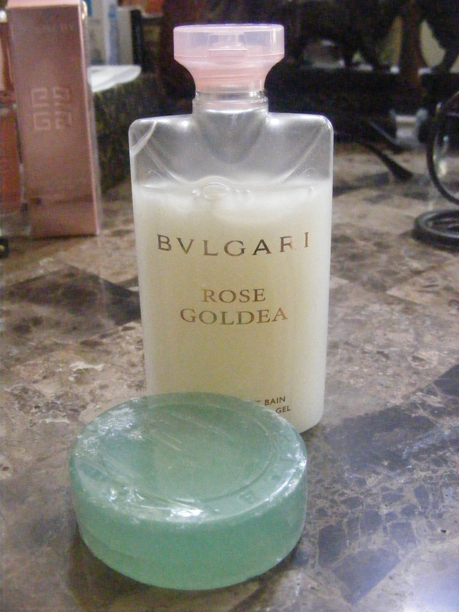 BVLGARI Green Tea Soap BVLGARI Rose Goldea Bath Shower Gel