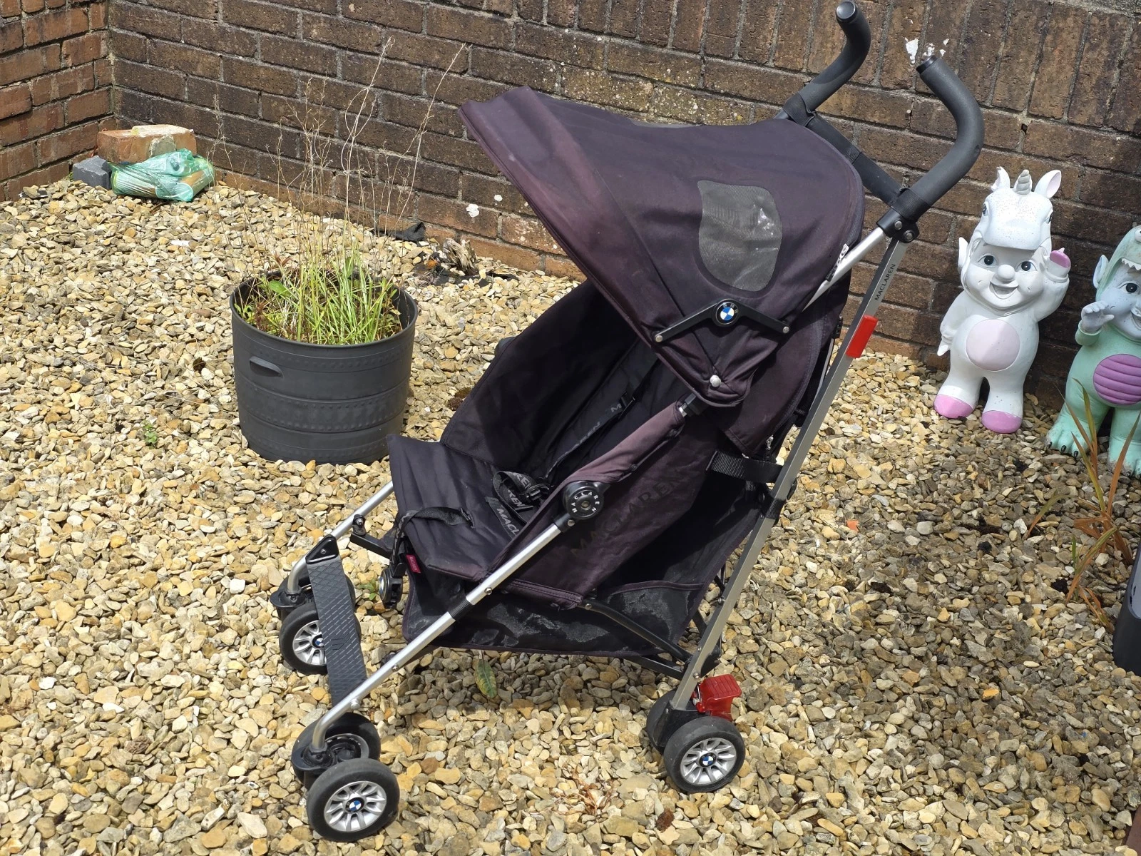 Black Maclaren BMW Stroller Limited Edition with Sun Shade Pushchair Buggy Pram.
Opens in a new wind