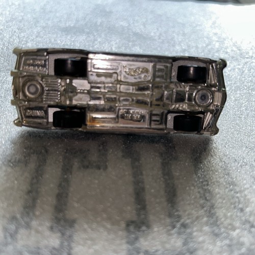 2001 Hot Wheels White 1964 Buick Riviera Lowrider - Picture 7 of 7