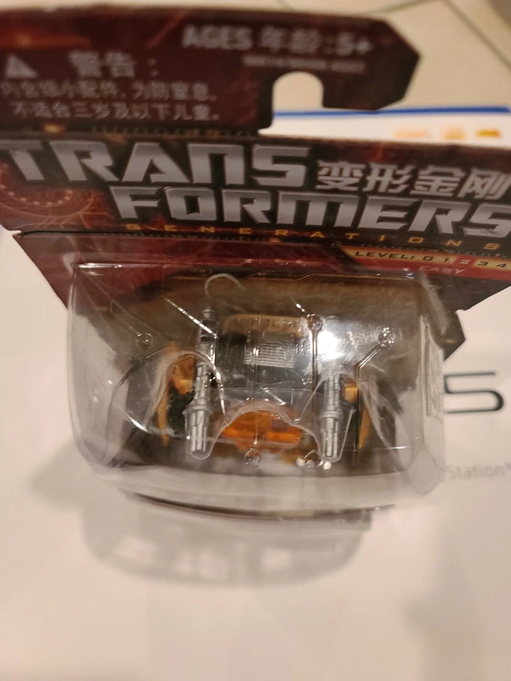 SANDSTORM AUTOBOTS   TRANSFORMERS GENERATIONS SCOUT CLASS - Image 4 of 4
