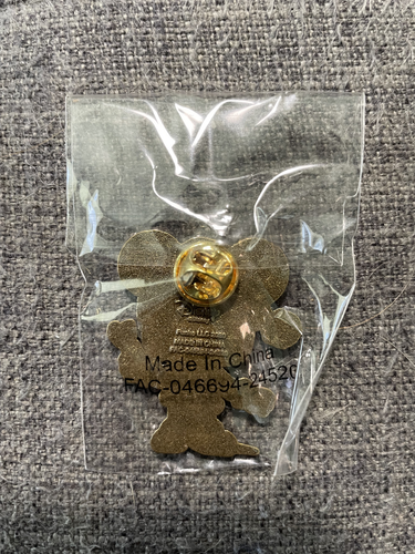 Funko Pop Pin Set, Disney Christmas: Mickey, Minnie, Pluto & Goofy - Picture 4 of 10