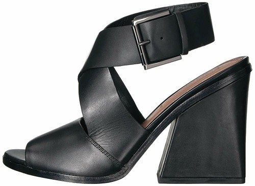 BCBGMAXAZRIA Women's Sara Chunky Heel 