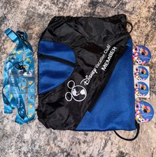NEW Disney Vacation Club DVC Mesh Bag Drawstring Backpack Blue Black And Lanyard