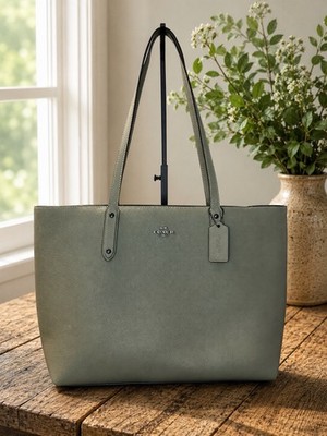 Coach Central Tote with Zip