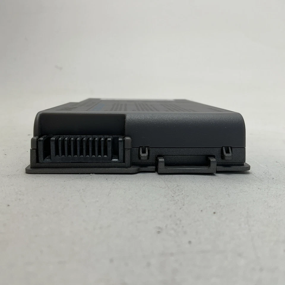 Módulo de batería recargable Dell tipo C1295 de iones de litio 11,1 V - sin probar Foto 2 de 4