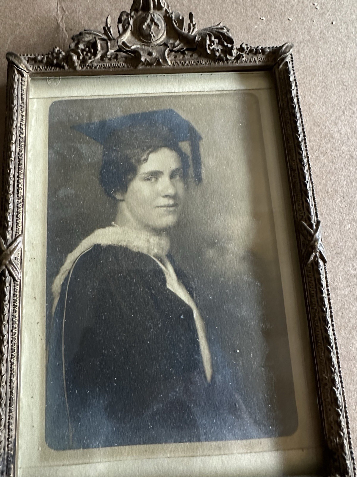 Antique Ornate Easel Stand Picture Frame Fits 4.5”x6.75” Art Nouveau Decoration 