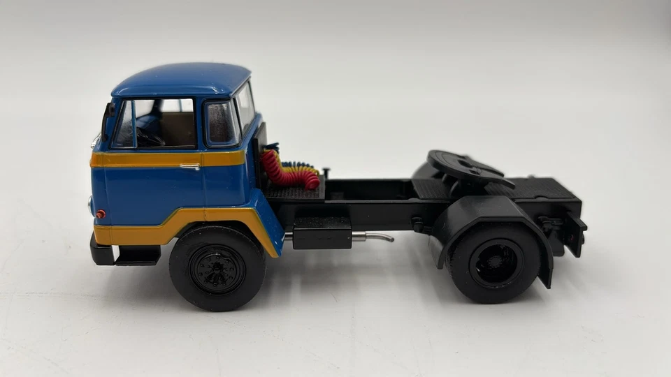  IXO1211 Ixo Camion porta-auto Unic Auteil 1/43 - Immagine 2 di 4