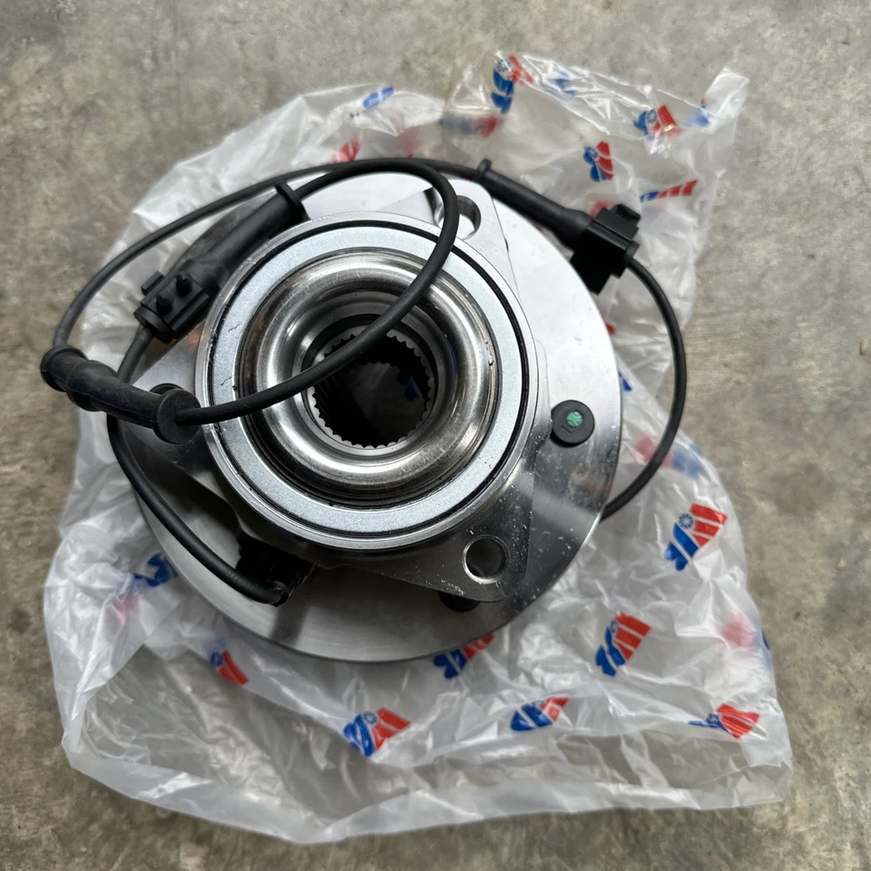 Rolamento de roda e conjunto de cubo WJB WA515093 compatível com 2006 Hummer H3 - Imagem 4 de 4