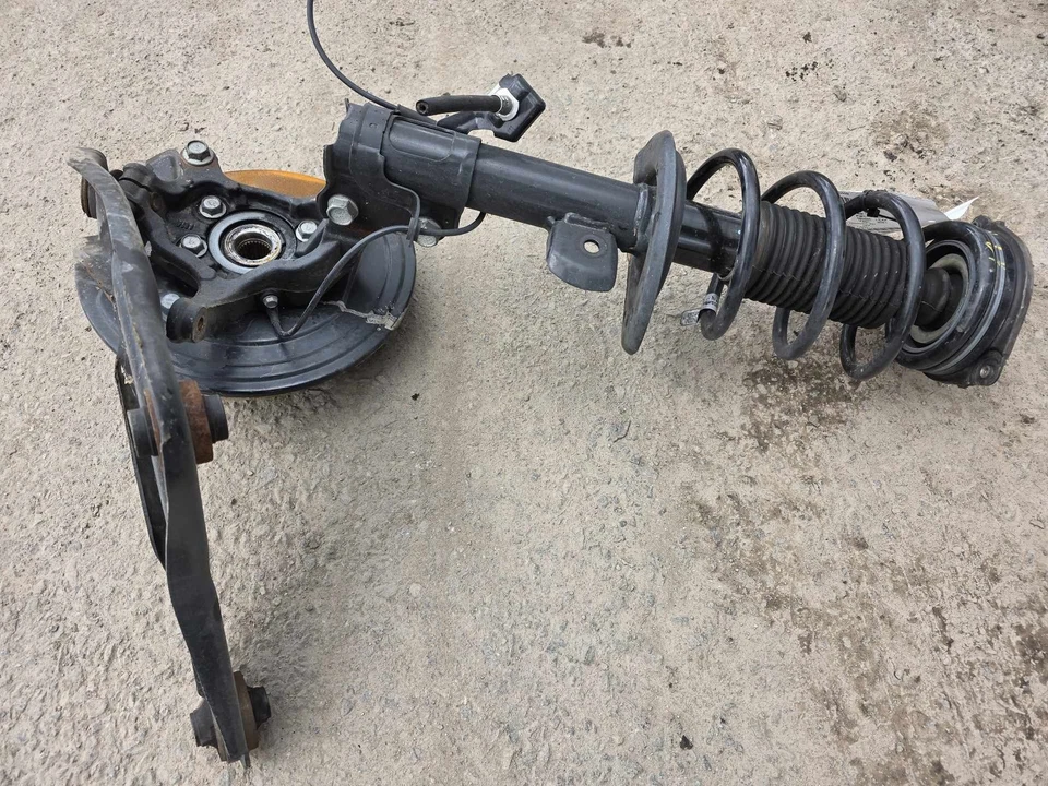 Conjunto de rodilla Nissan LEAF 18-24 pasajero menos rasguños pinza en control inferior Foto 3 de 4