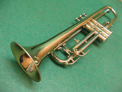 HUTTL LINE800 トランペット Huttl Line 800 Trumpet - Excellent & Reconditioned - Protec