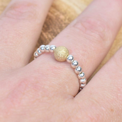 Sterling Silber Perlenring mit 6 mm Gold Filled Stardust Bead Stretchring