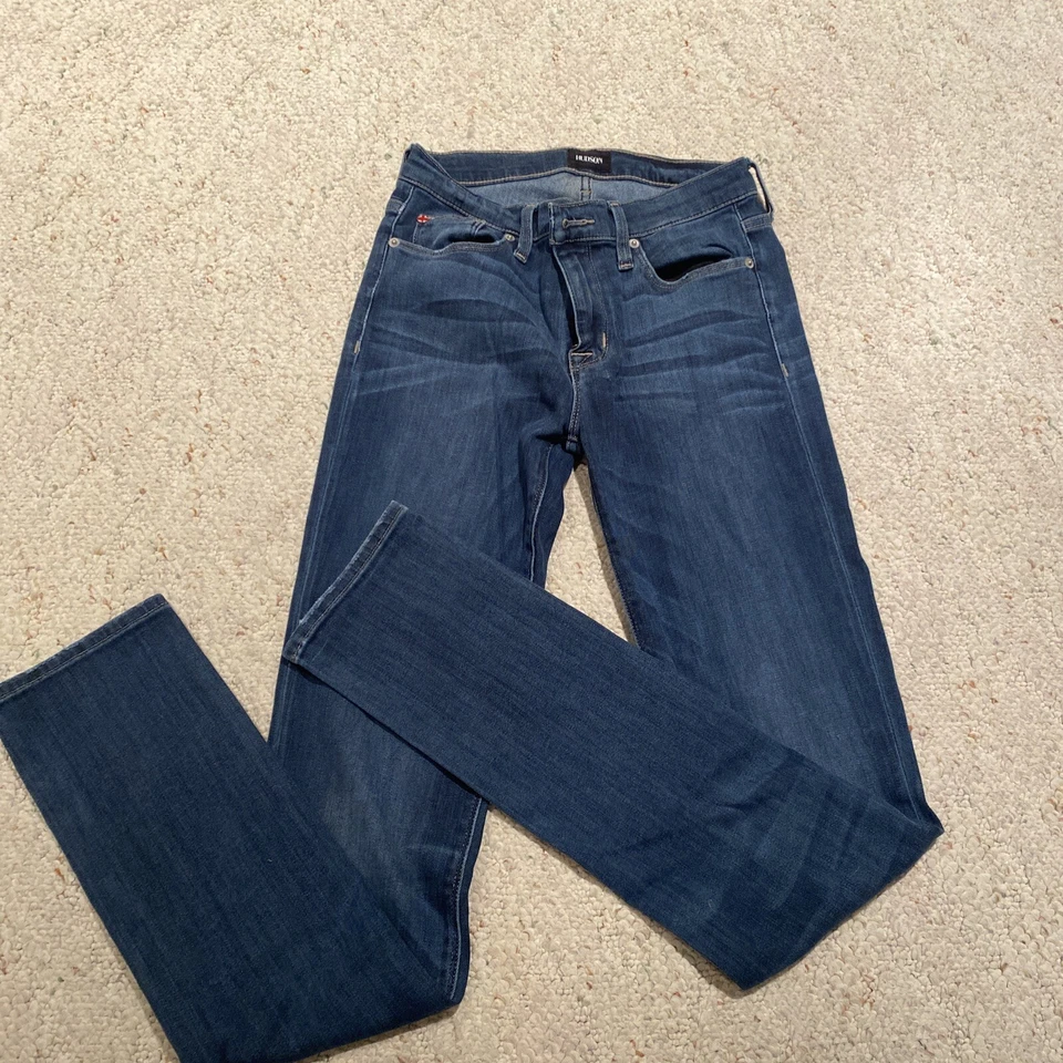Pantalones de mezclilla ajustados de tiro medio brillantes para mujer Hudson azules talla 27 entrepierna 31’ Foto 2 de 4