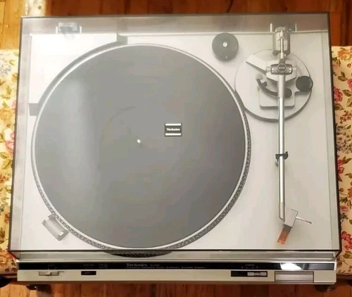 Technics SL-B20. Frequency Generator Servo Automatic Turntable System.