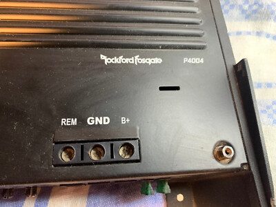 ROCKFORD ロックフォード パンチ PUNCH P4004 Rockford Fosgate P4004 Punch series 4-channel car amplifier