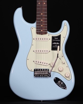 Fender Vintera III Early '60s Stratocaster, Rosewood FB, Sonic Blue