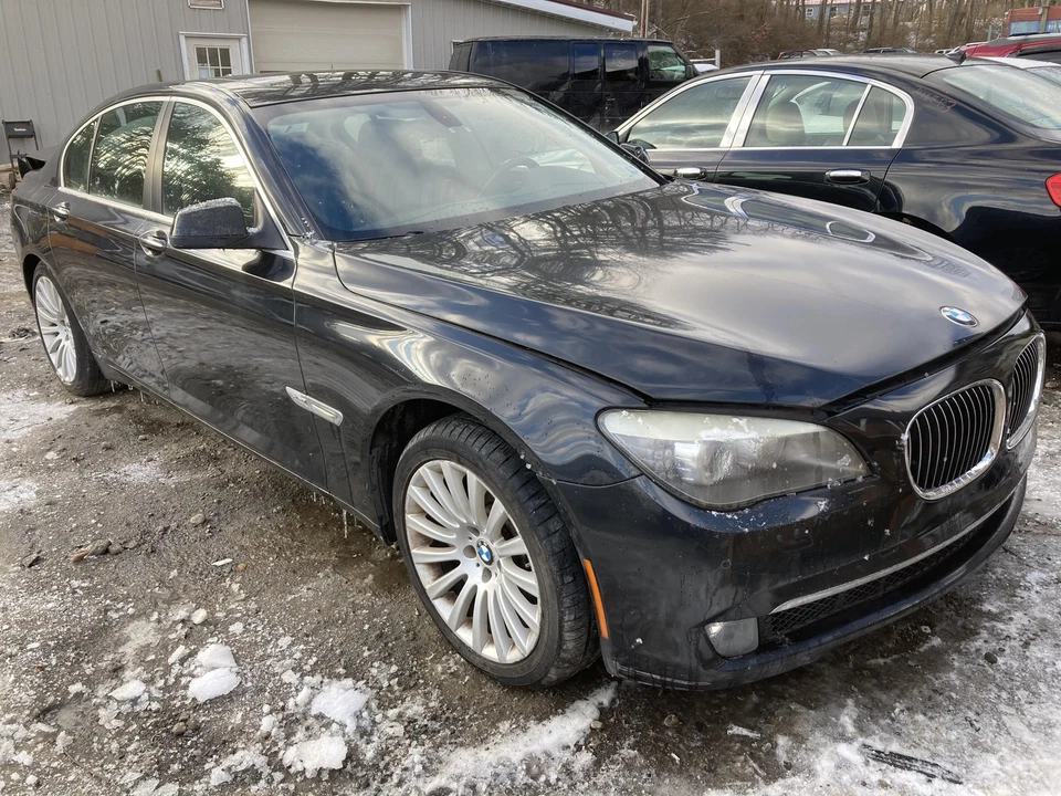 12 BMW 750I Front Bumper Reinforcement Bar Foto 3 de 4