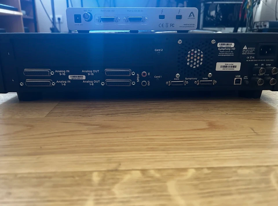 Apogee Symphony MK1 16x16 con interfaz de audio profesional Thunderbridge Premium Foto 3 de 4