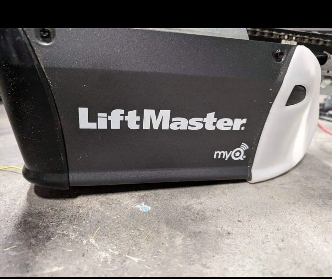 Liftmaster 8165 plus accessories lightly used eBay