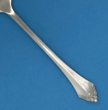 ONEIDA COMMUNITY KENWOOD GLOSSY STAINLESS FLATWARE SCROLL TIP CENTER RIDGE CHOIC