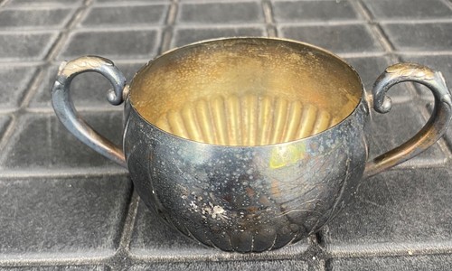 Silverplate Service Sugar Bowl And Creamer Set by Oneida Silversmith - Picture 6 of 15
