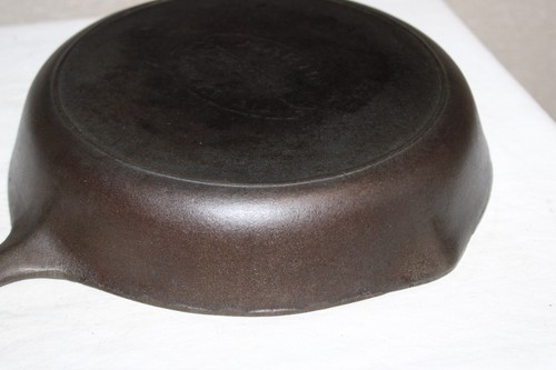 Martin Stove & Range #8 Cast Iron Skillet Hamburger Logo w/ Heat Ring - Picture 11 of 24