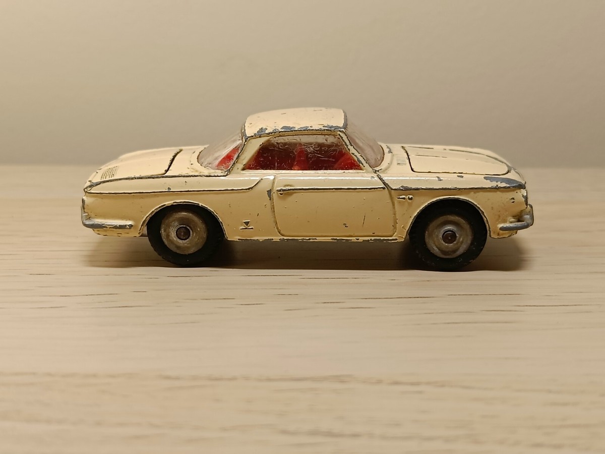コーギ　CORGI VW1500 KARMANN GHIA ミニカー　レトロ コーギ CORGI VW1500 KARMANN GHIA ミニカー レトロ Corgi Toys