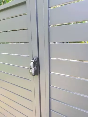 Aluminum Double Swing Gates - CUSTOM Sizes - Slats Alloy Merbau Timber-Look - Picture 13 of 16
