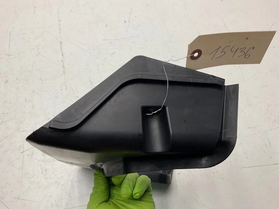 Protector de cubierta de deflector de agua para panel de cubierta de parabrisas Audi S4 2018 Foto 4 de 4