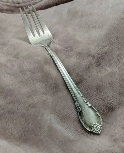 1847 Rogers Bros Remembrance Dinner Fork International Silver  IS Or TS Mintmark - Picture 1 of 16