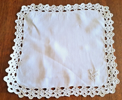 Antique embroidery thread handkerchief ''LOUISE'' embroidery entourage Richelieu -29x29 cm