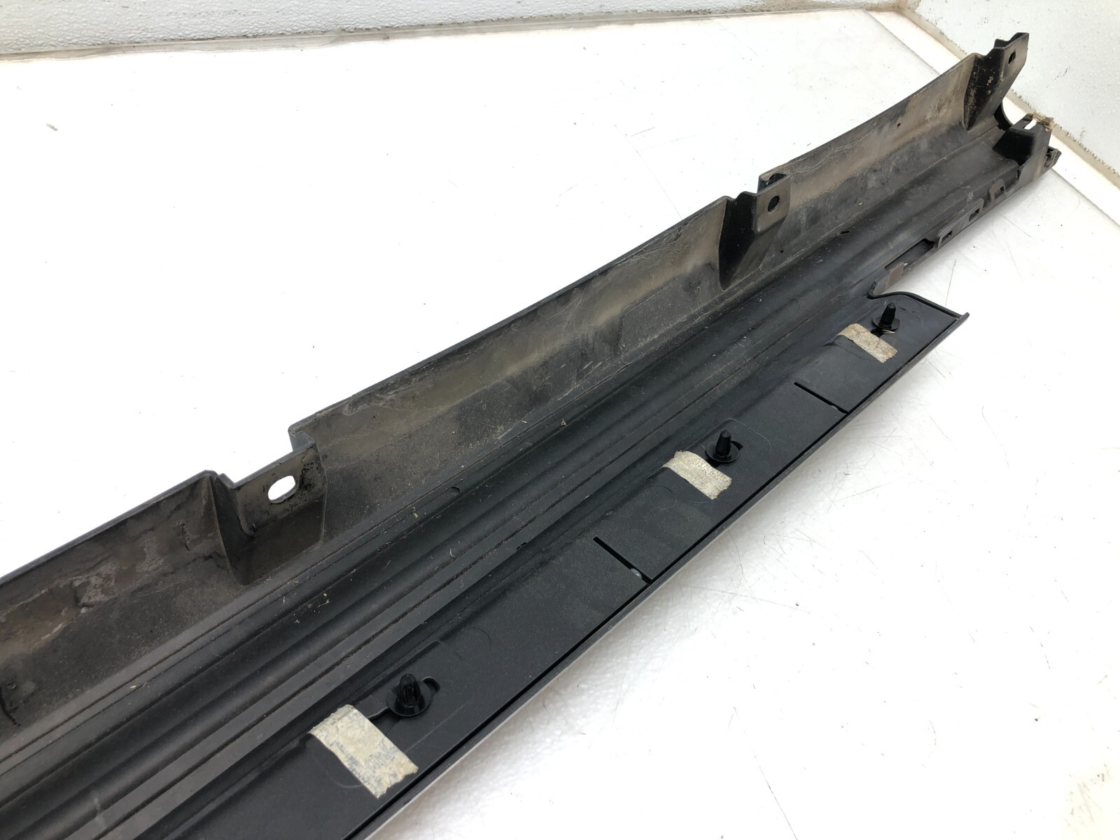 2014-2017 MASERATI GHIBLI S RIGHT PASSENGER SIDE SKIRT ROCKER PANEL OEM.