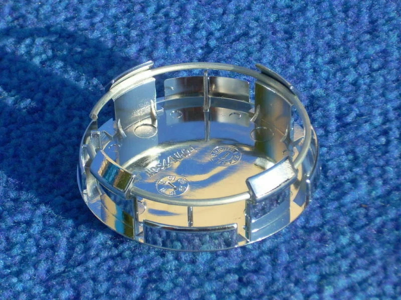 Réplica Toyota Camry Lexus ES300 estilo tampa central cromada MCS64NA04 - Imagem 2 de 2