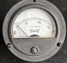 Triplett Model 231-S AC Volts Panel Meter 0-150VAC 2 5/8in CRACKE SCREEN UNTESTE