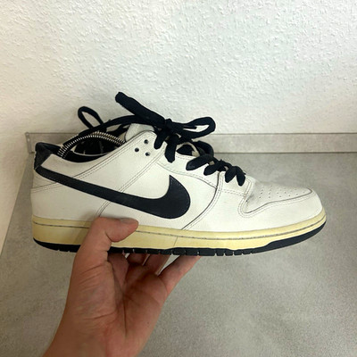 Nike SB Dunk Low Herren Sneaker Weiß/Schwarz EU 44,5 US 10,5 819674-101
