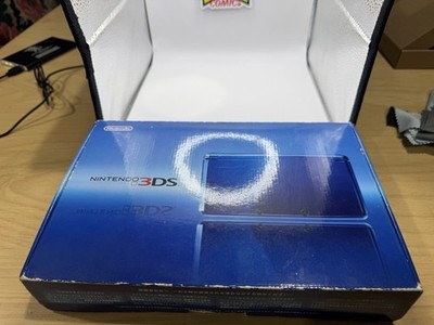 Used Nintendo 3DS Region free Console -Cobalt Blue-Complete In The Box 32gb Card