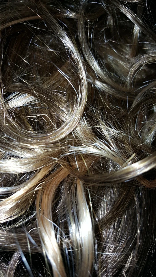 Motown Tress Curly Wig Rosie R27/24/4 Blonde Highlights - Image 3 of 4