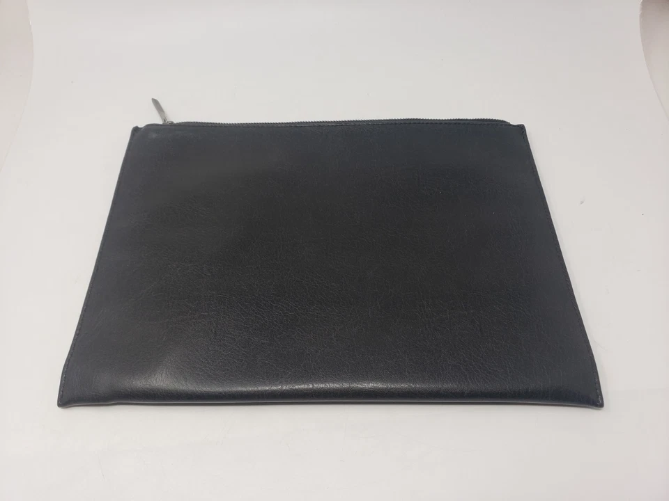 Anthropologie - Bolso sin asas cuadrado grande de cuero vegano mate y nat negro Foto 2 de 4