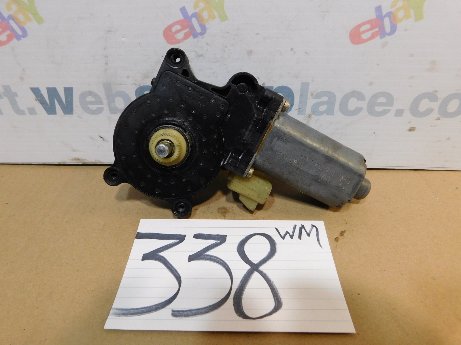 00 01 02 03 CADILLAC DEVILLE REAR PASSENGER Side Window MOTOR #338wm
