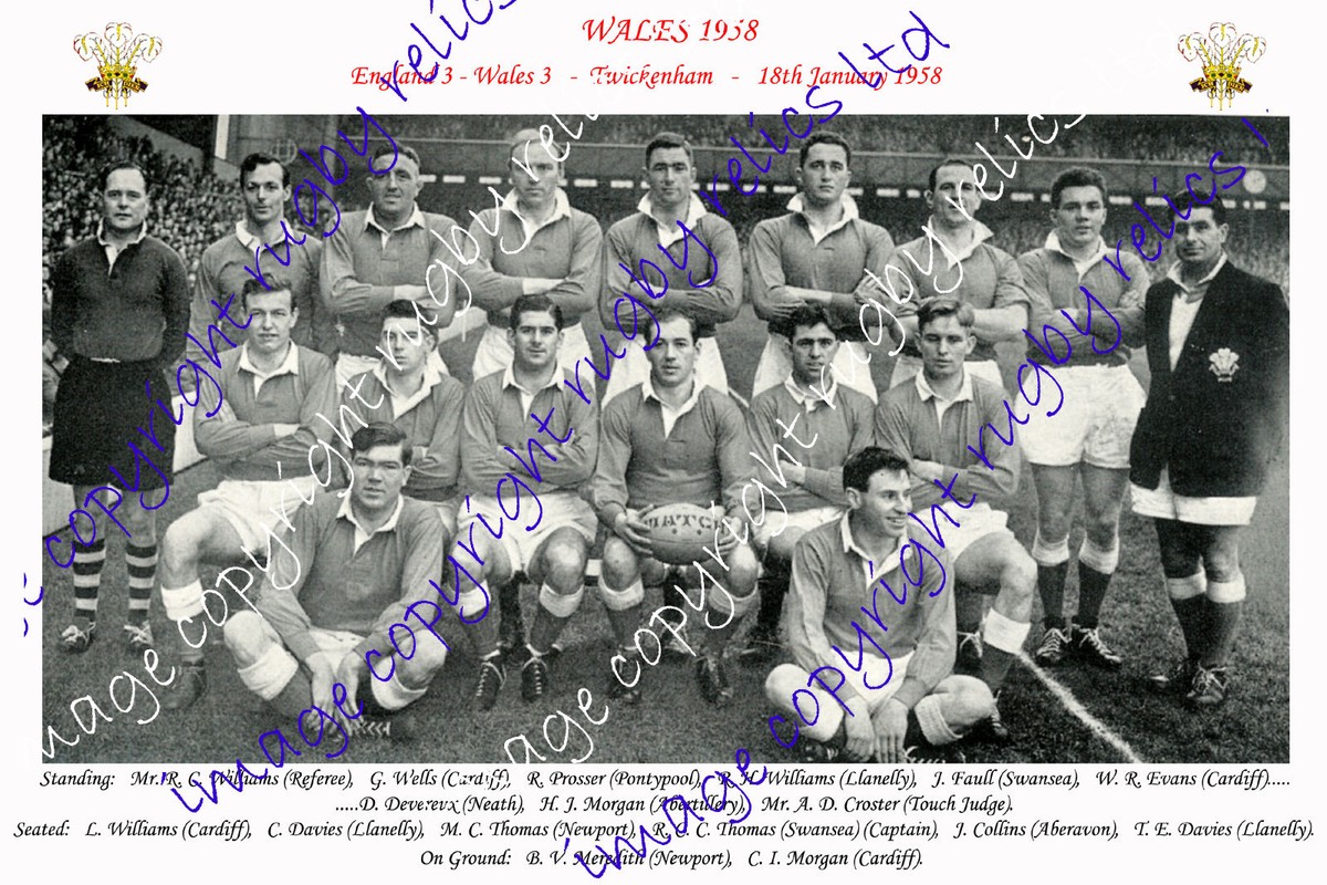 Photo Ancienne Rugby : The England And Wales Rugby Teams In Action 1982
