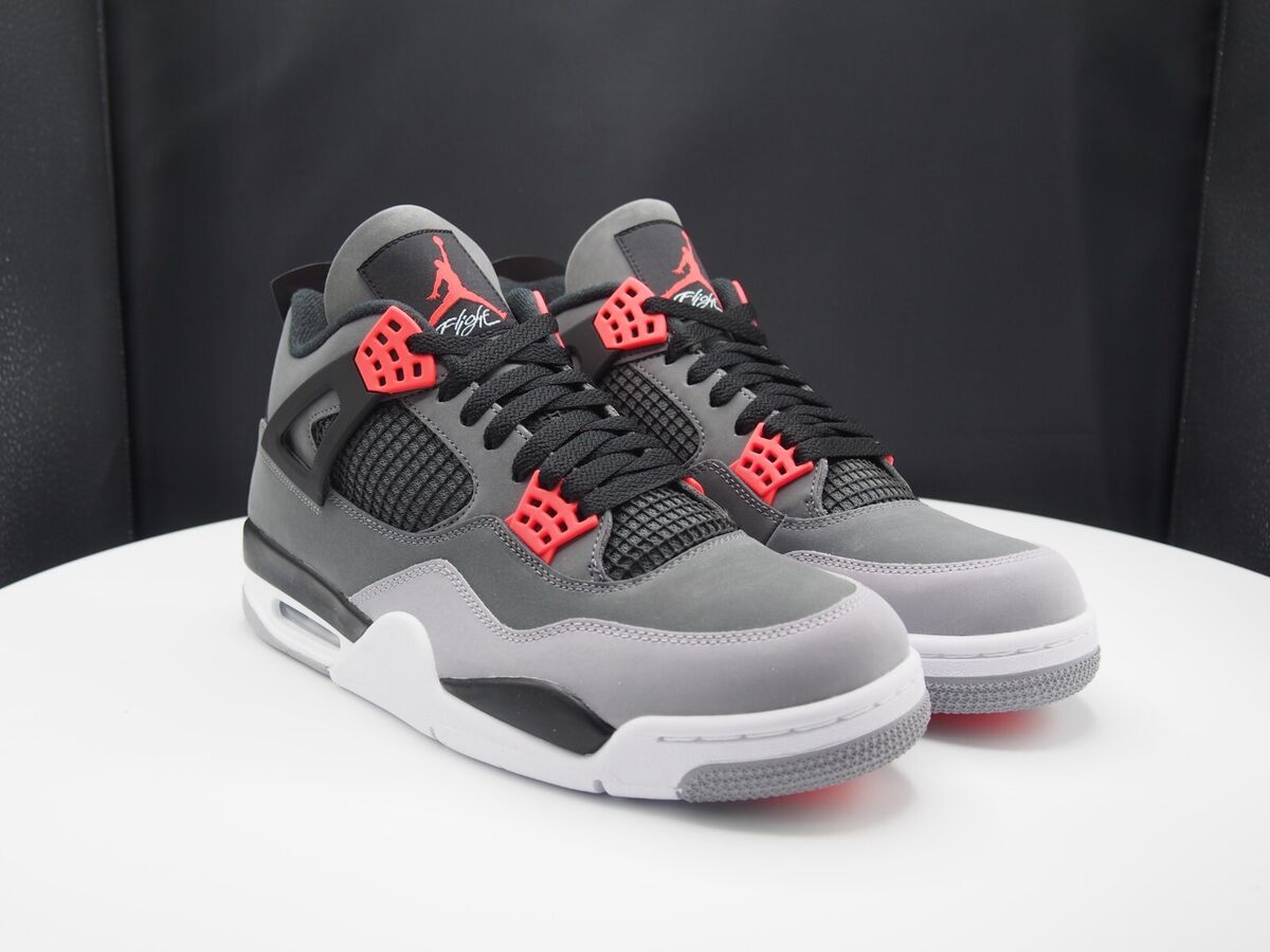 Nike Air Jordan IV 4 Retro Nike Air Jordan IV 4 Retro