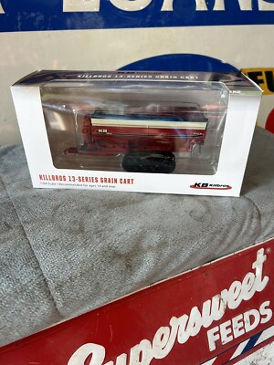 Spec Cast 1/64 Killbros 1113 Red Grain Cart on Tracks