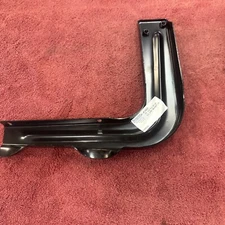 1960-66 Chevrolet GMC Pickup Truck Short Bed Stepside Step Hanger Lh driver side