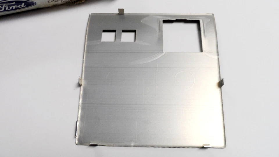 Ford Thunderbird 1986 interruptor de ventana placa de consola E6SZ-6304722A Foto 4 de 4